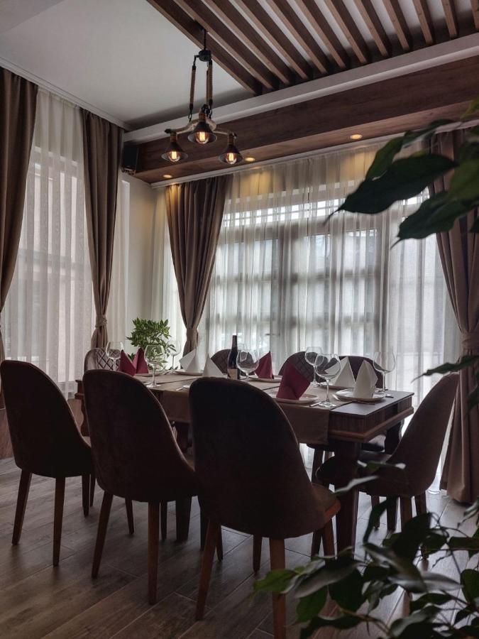 Eleon Motel Brezovice Bagian luar foto