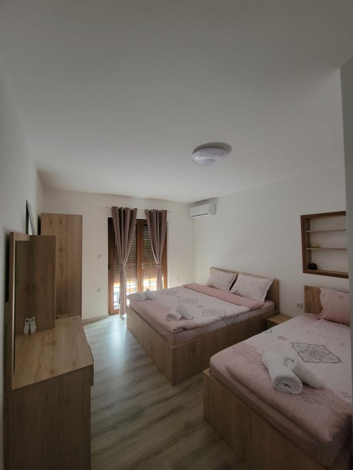 Eleon Motel Brezovice Bagian luar foto